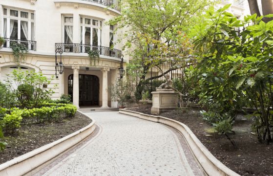 Plaine Monceau apartment for sale in Paris; 75017 — Paris Property Group