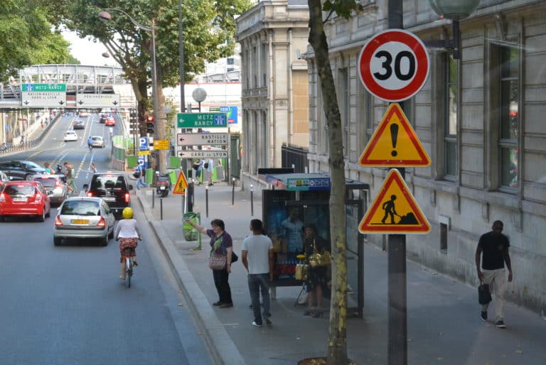 Did you know that there are no stop signs on Paris roads? — Paris Property Group