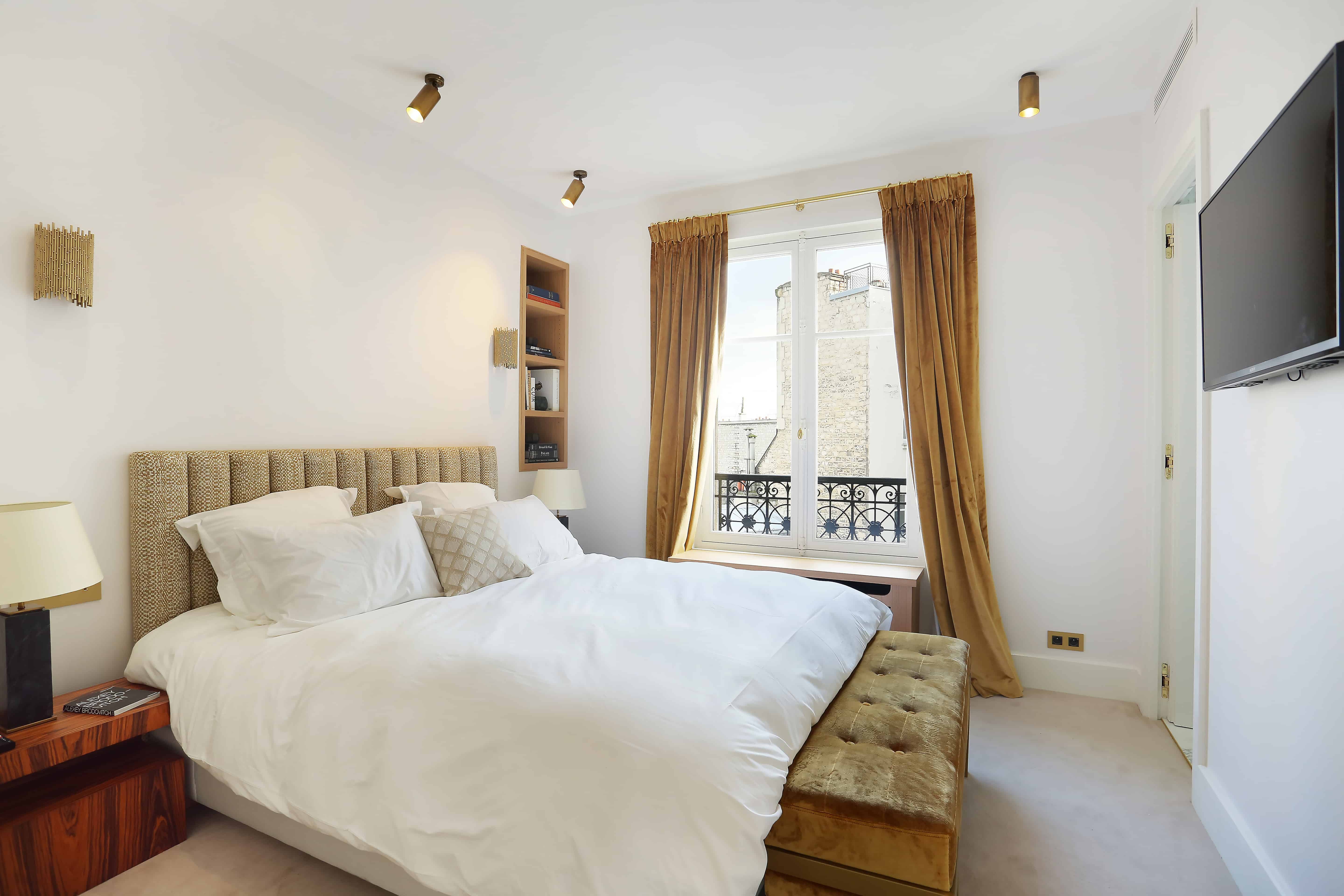 CHAMBRE1 — Paris Property Group