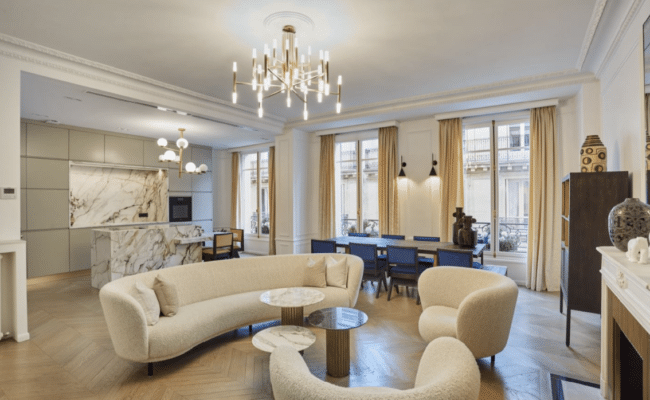 1 bedroom luxury Apartment for sale in 12 avenue Montaigne - 75008